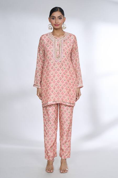 Gopi Vaid_Pink Cotton, Silk Embroidery Round Neck Flower Jaal Print Top And Pant Co-ord Set _Online_at_Aza_Fashions