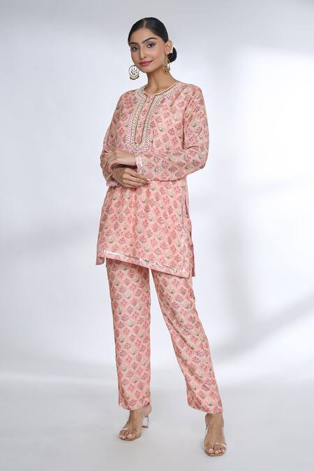 Gopi Vaid_Pink Cotton, Silk Embroidery Round Neck Flower Jaal Print Top And Pant Co-ord Set _at_Aza_Fashions