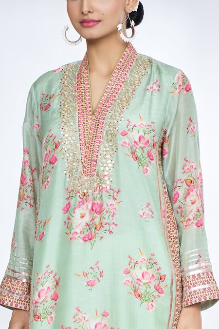 Shop Gopi Vaid Green Cotton, Silk Embroidery Split V-neck Flower Print Straight Kurta Shop_Gopi Vaid_Green Cotton, Silk Embroidery Split V-neck Flower Print Straight Kurta
