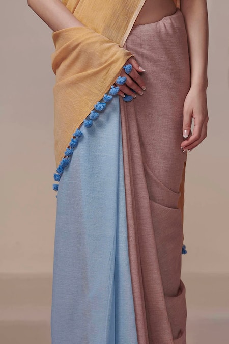 Buy_Dressfolk_Yellow Handloom Cotton Tassels Color Block Saree With Running Blouse _Online_at_Aza_Fashions