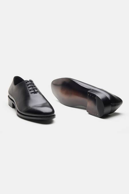 Shop Kozasko Black Goodyear Welted Wholecut Oxfords Online at Aza Fashions Shop_Kozasko_Black Goodyear Welted Wholecut Oxfords _Online_at_Aza_Fashions