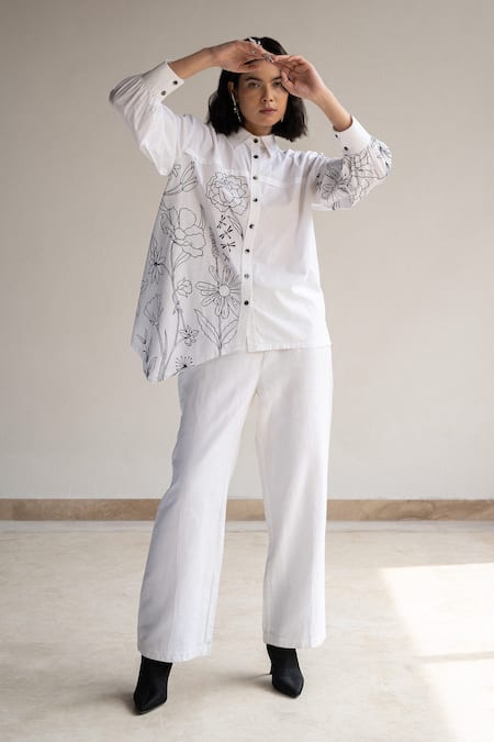 ORIGANI White Cotton Embroidered Flora And Fauna Collared Contrast Oversized Shirt