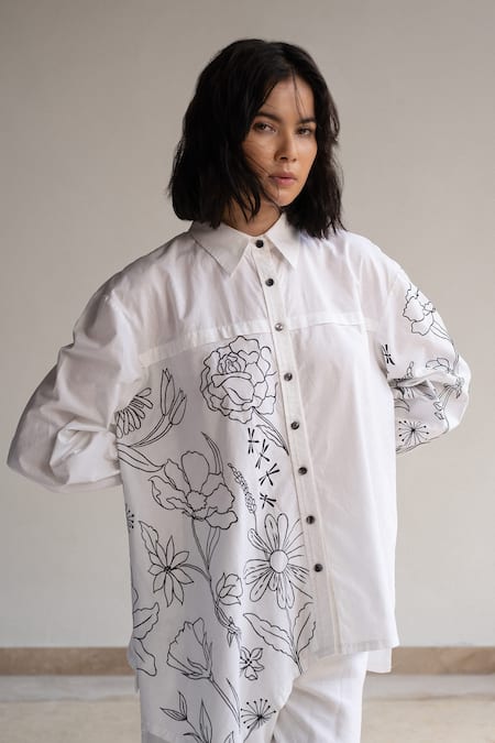 Origani White Cotton Embroidery Collared Contrast Oversized Shirt Online at Aza Fashions Origani_White Cotton Embroidery Collared Contrast Oversized Shirt _Online_at_Aza_Fashions