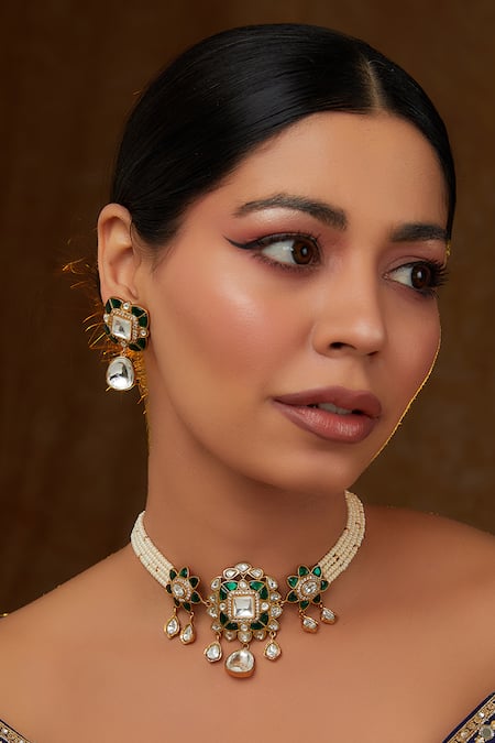 Zevar By Geeta Flower Kundan Embellished Necklace Set 