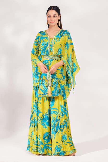 Chaashni by Maansi and Ketan Bloom Print Jumpsuit With Bag 