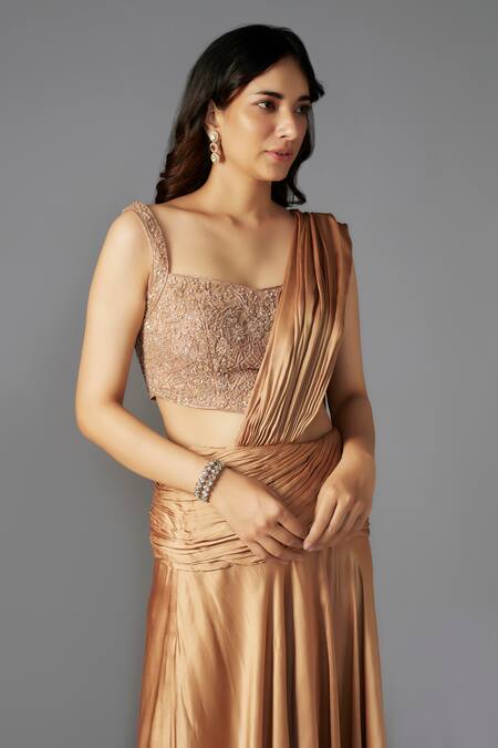 Maisolos_Gold Net Sequins, Beads Solid Ruched Pre-draped Saree With Embellished Blouse_Online_at_Aza_Fashions