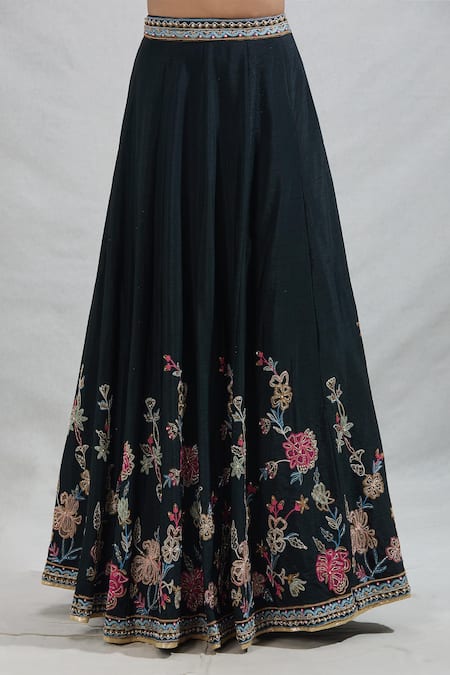 Samyukta Singhania_Black Silk Embroidery, Sequins, Beads, Stones V-neck Flower Garden Lehenga Set _at_Aza_Fashions