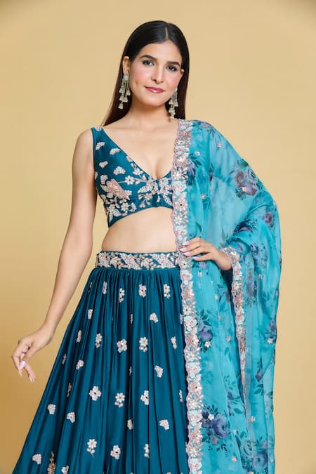 Buy Samyukta Singhania Blue Polyester, Organza Sequins, Zari, Embroidery V-neck Pleated Lehenga Set Buy_Samyukta Singhania_Blue Polyester, Organza Sequins, Zari, Embroidery V-neck Pleated Lehenga Set