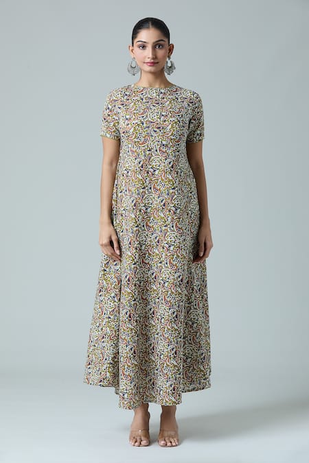 Naintara Bajaj_Multi Color Cotton Round Neck Paisley Print Dress _Online_at_Aza_Fashions