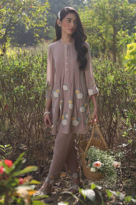 Buy_Summer By Priyanka Gupta_Pink Georgette Embroidery Round Neck Harvest Pleated Kurta And Pant Set_Online_at_Aza_Fashions