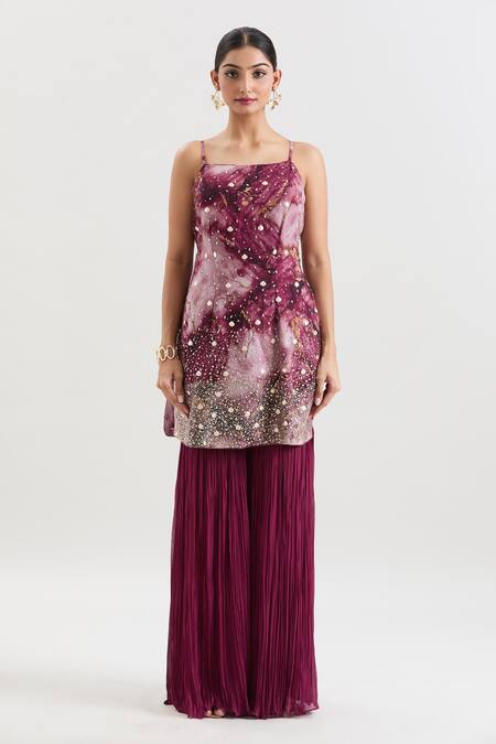 Buy_Basanti - Kapde Aur Koffee_Wine Organza Sequins, Stones Square Neck Embroidered Kurta Sharara Set_Online_at_Aza_Fashions