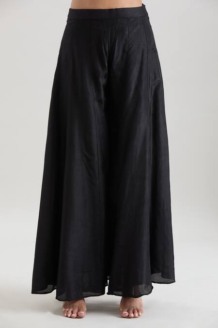 Basanti - Kapde Aur Koffee Black Chiffon Sequins, Beads Sweetheart Neck Floral Print Cape And Sharara Set Online at Aza Fashions Basanti - Kapde Aur Koffee_Black Chiffon Sequins, Beads Sweetheart Neck Floral Print Cape And Sharara Set_Online_at_Aza_Fashions