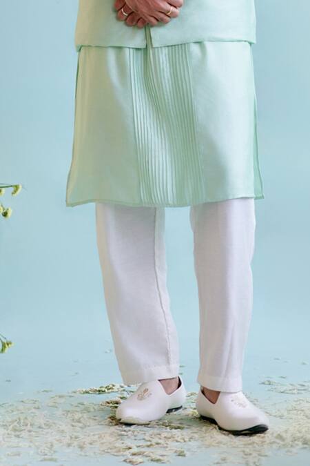 Nero India_Green Chanderi Embroidered Thread Pintuck Detailed Kurta _Online_at_Aza_Fashions