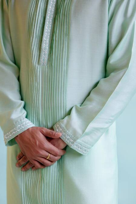 Shop_Nero India_Green Chanderi Embroidered Thread Pintuck Detailed Kurta _Online_at_Aza_Fashions