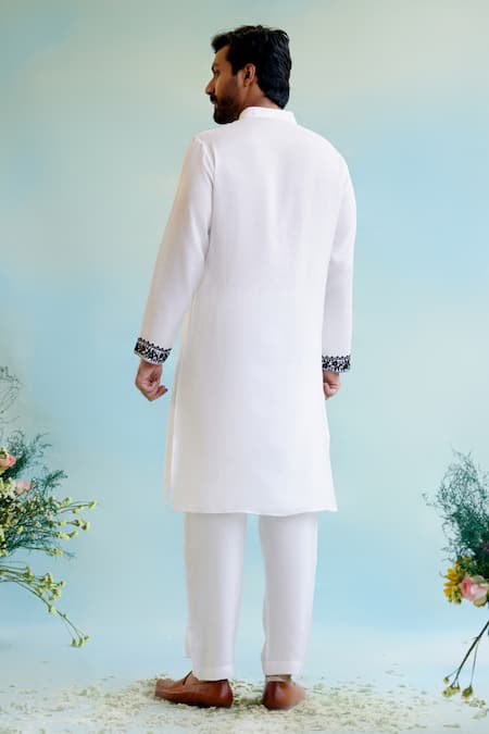 Nero India Floral Embroidered Kurta 