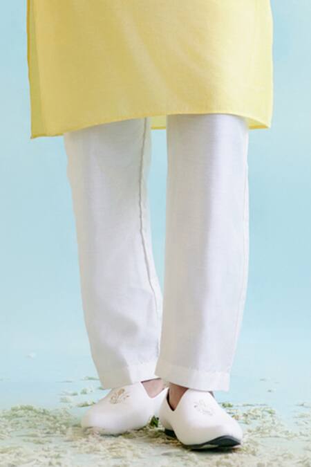 Nero India_Yellow Chanderi, Cotton Gota Patti Lace Embellished Straight Kurta With Pant _Online_at_Aza_Fashions