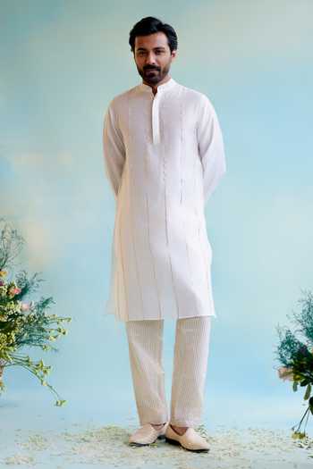 Buy_Nero India_Ivory Chanderi, Tissue Gota Patti Lace Embroidered Kurta With Pant _Online_at_Aza_Fashions