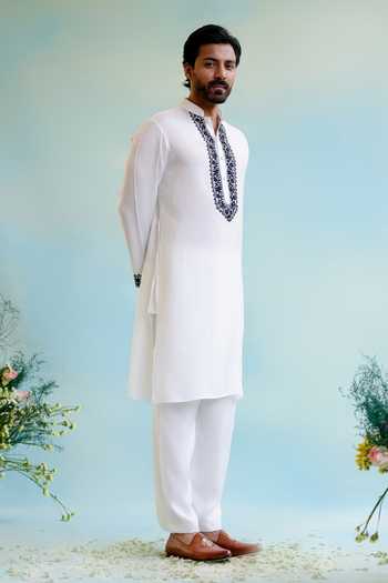 Buy Nero India White Muslin, Cotton Embroidery Floral Kurta With Pant Online at Aza Fashions Buy_Nero India_White Muslin, Cotton Embroidery Floral Kurta With Pant _Online_at_Aza_Fashions