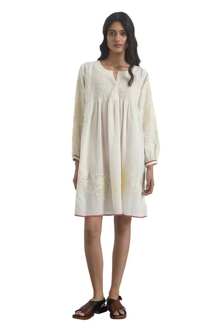 Payal Pratap Ivory Handloom Cotton Embroidered Floral Notched Mestre Dress Online at Aza Fashions Payal Pratap_Ivory Handloom Cotton Embroidered Floral Notched Mestre Dress _Online_at_Aza_Fashions