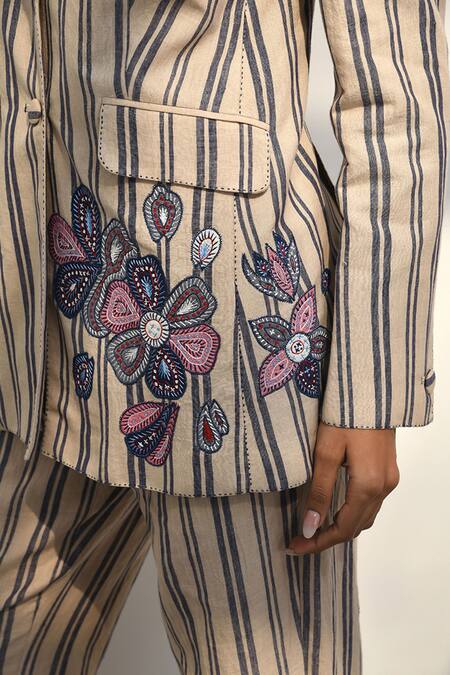 Buy_Payal Pratap_Beige Handloom Linen Printed Striped Lapel Collar Merbaka Jacket 