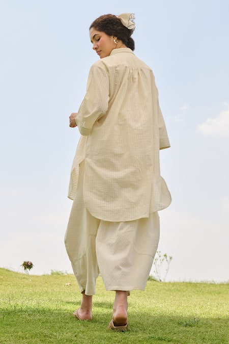 Shop_RAAS LIFE_White Cotton Collared Nargis Chequered Pattern Tunic With Balloon Pant _at_Aza_Fashions