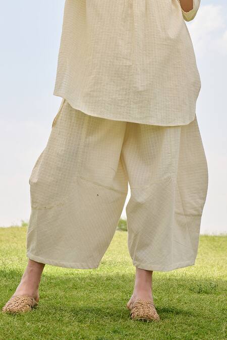 Shop_RAAS LIFE_White Cotton Collared Nargis Chequered Pattern Tunic With Balloon Pant _Online_at_Aza_Fashions