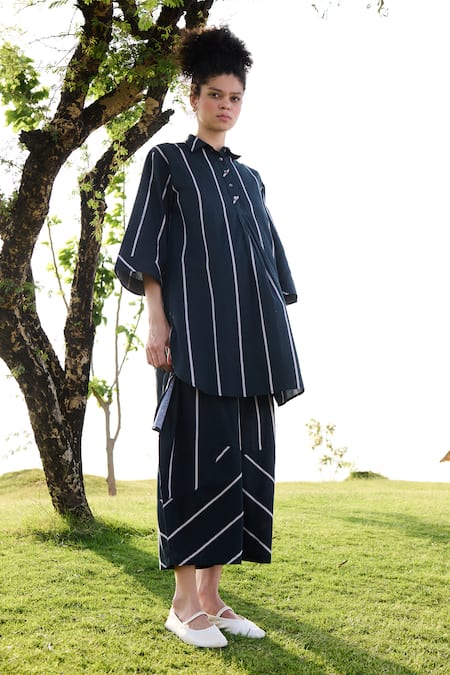 Buy RAAS LIFE Black Linen, Cotton Collared Nargis Stripe Pattern Tunic With Balloon Pant Online at Aza Fashions Buy_RAAS LIFE_Black Linen, Cotton Collared Nargis Stripe Pattern Tunic With Balloon Pant _Online_at_Aza_Fashions