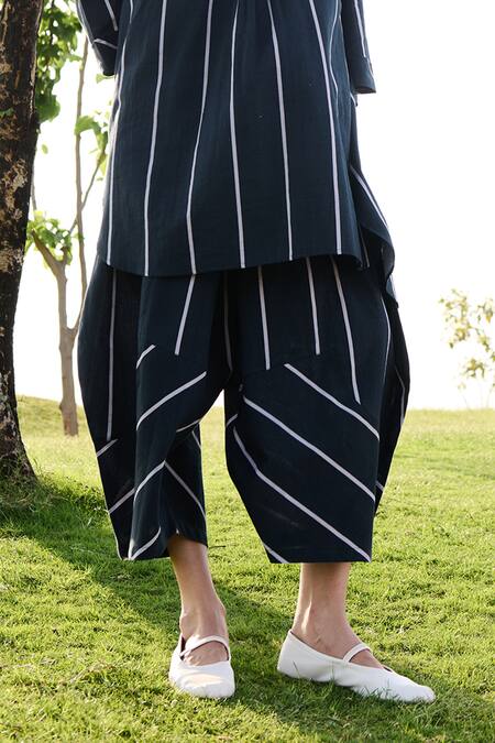 Buy RAAS LIFE Black Linen, Cotton Collared Nargis Stripe Pattern Tunic With Balloon Pant Buy_RAAS LIFE_Black Linen, Cotton Collared Nargis Stripe Pattern Tunic With Balloon Pant