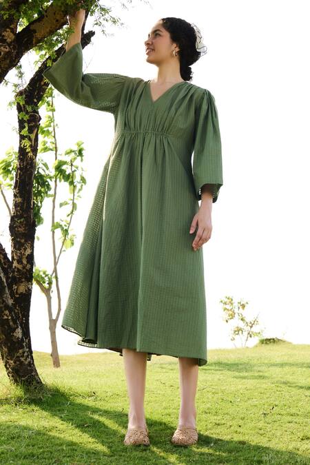 RAAS LIFE Green 100% Cotton Chequered V Neck Shringara Midi Dress Online at Aza Fashions RAAS LIFE_Green 100% Cotton Chequered V Neck Shringara Midi Dress _Online_at_Aza_Fashions