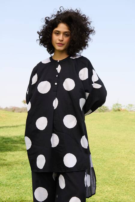 RAAS LIFE Black Linen, Cotton Round Neck Bummer Polka Print Tunic With Pant Online at Aza Fashions RAAS LIFE_Black Linen, Cotton Round Neck Bummer Polka Print Tunic With Pant _Online_at_Aza_Fashions