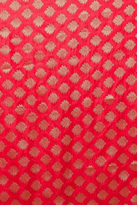 Buy Naintara Bajaj White Satin, Silk Zari, Floral And Woven Pattern Saree With Running Blouse Buy_Naintara Bajaj_White Satin, Silk Zari, Floral And Woven Pattern Saree With Running Blouse