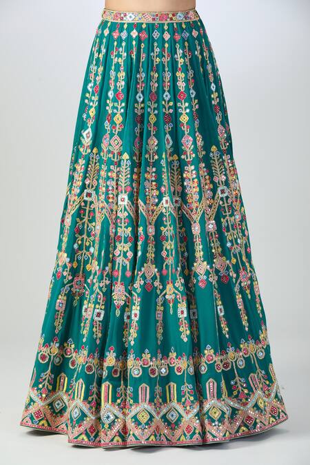 Buy Tamanna Punjabi Kapoor Green Silk Mirrors, Embroidery V-neck Lehenga Set Buy_Tamanna Punjabi Kapoor_Green Silk Mirrors, Embroidery V-neck Lehenga Set