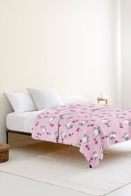 The Baby Atelier Pink Organic Cotton Print Sheep Junior Quilt 