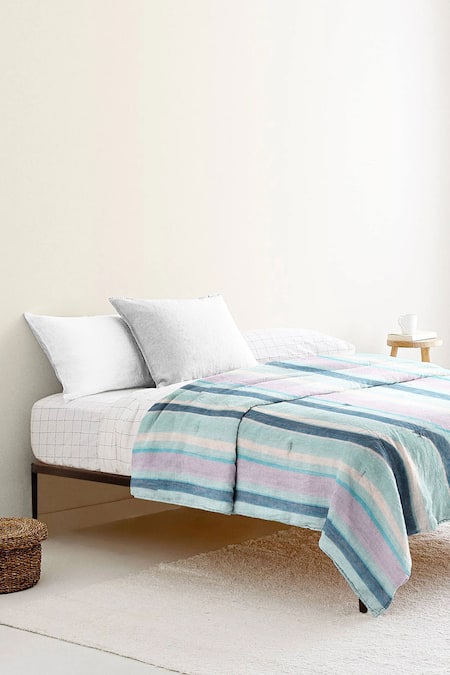 The Baby Atelier Stripe Print Junior Quilt 