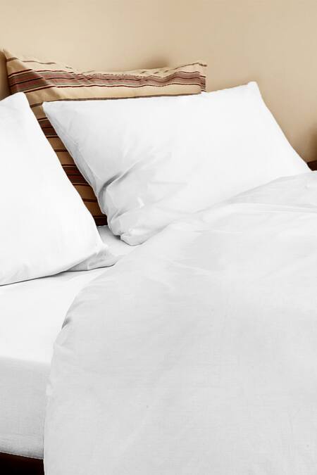 Shop The Baby Atelier White Organic Cotton Plain Duvet Cover at Aza Fashions Shop_The Baby Atelier_White Organic Cotton Plain Duvet Cover_at_Aza_Fashions