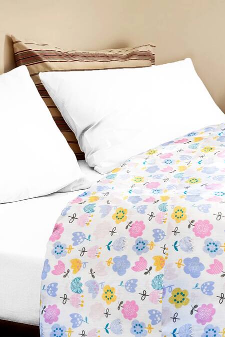 Shop The Baby Atelier Multi Color Organic Cotton Whimsical Flowers Print Junior Bed Cover at Aza Fashions Shop_The Baby Atelier_Multi Color Organic Cotton Whimsical Flowers Print Junior Bed Cover_at_Aza_Fashions