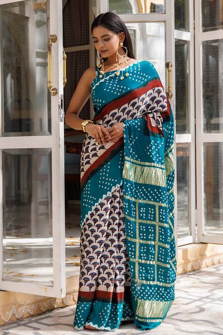 Buy Geroo Jaipur White Modal, Silk Gharchola Pallu Floral Saree With Unstitched Blouse Piece Online at Aza Fashions Buy_Geroo Jaipur_White Modal, Silk Gharchola Pallu Floral Saree With Unstitched Blouse Piece _Online_at_Aza_Fashions