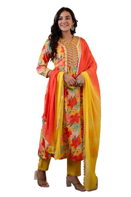 Buy Kohsh Yellow Chiffon Embroidery, Mirrors V-neck Floral Pattern Yoke Kurta Pant Set Buy_Kohsh_Yellow Chiffon Embroidery, Mirrors V-neck Floral Pattern Yoke Kurta Pant Set