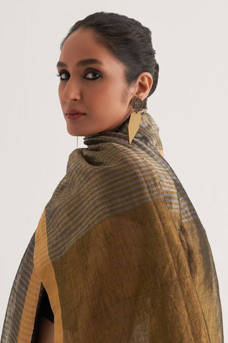 Five Point Five Gold Linen, Tissue Abha Stripe Pattern Saree With Unstitched Blouse Piece Online at Aza Fashions Five Point Five_Gold Linen, Tissue Abha Stripe Pattern Saree With Unstitched Blouse Piece_Online_at_Aza_Fashions