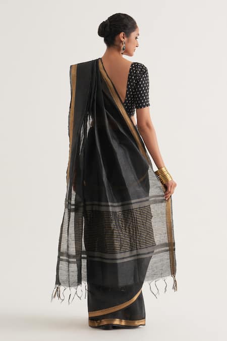 Five Point Five Paro Contrast Border Saree With Unstitched Blouse Piece 
