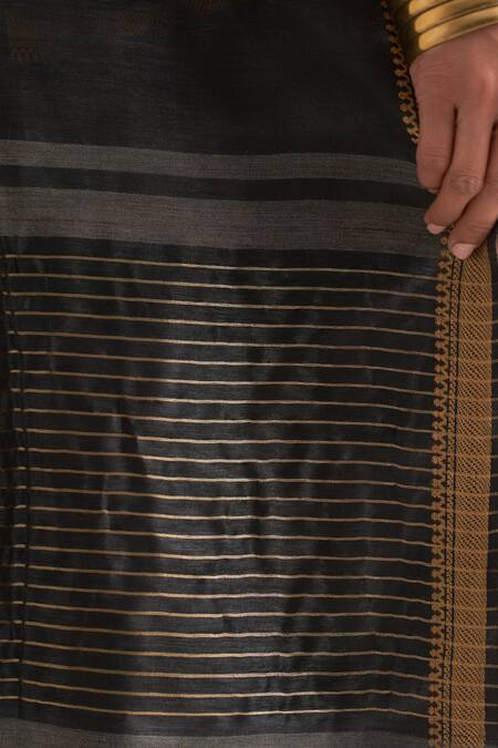 Buy Five Point Five Black Silk, Linen Paro Contrast Border Saree With Unstitched Blouse Piece Buy_Five Point Five_Black Silk, Linen Paro Contrast Border Saree With Unstitched Blouse Piece