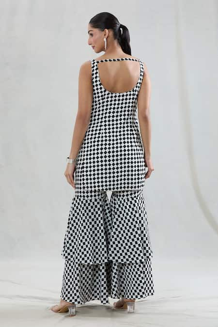 Swati Wadhwani Couture Black Crepe Round Neck Retro Print Kurta With Gharara Online at Aza Fashions Swati Wadhwani Couture_Black Crepe Round Neck Retro Print Kurta With Gharara _Online_at_Aza_Fashions