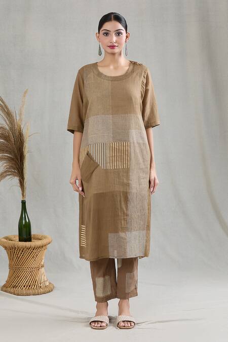 Shop Banana Labs Green Cotton Round Neck Striped Print Kurta And Pant Set Online at Aza Fashions Shop_Banana Labs_Green Cotton Round Neck Striped Print Kurta And Pant Set _Online_at_Aza_Fashions
