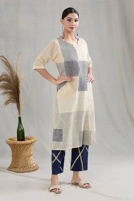 Banana Labs_White Cotton Round Neck Striped Pattern Kurta And Pant Set _at_Aza_Fashions