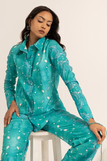 Buy_Kritika Madan Label_Green Dupion Silk Printed Abstract Collared Shirt And Pant Set