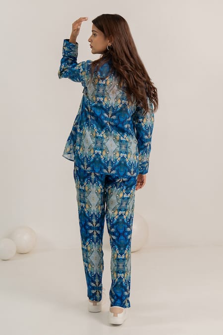 Shop Kritika Madan Label Blue Cotton Printed Abstract Collared Shirt And Pant Set at Aza Fashions Shop_Kritika Madan Label_Blue Cotton Printed Abstract Collared Shirt And Pant Set_at_Aza_Fashions