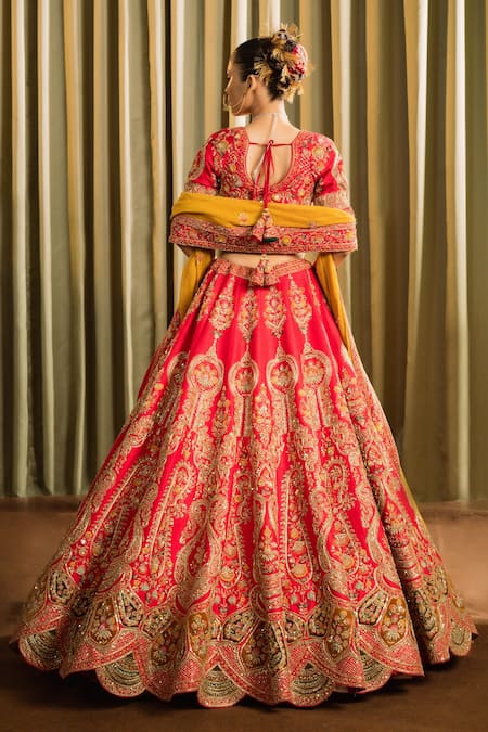 Pallavi Poddar_Red Silk, Tissue Dehradun Zardozi Paisley Embroidered Bridal Lehenga Set _Online_at_Aza_Fashions