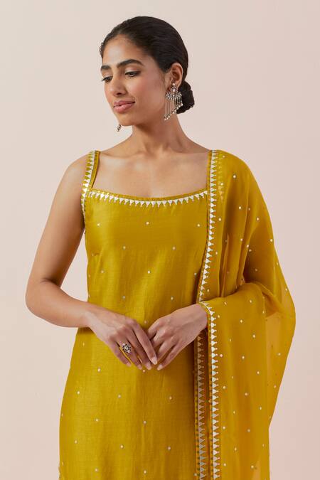 Priyal Prakash Yellow Chanderi, Cotton, Viscose Sequins, Zari Round Embroidered Kurta Pant Set at Aza Fashions Priyal Prakash_Yellow Chanderi, Cotton, Viscose Sequins, Zari Round Embroidered Kurta Pant Set _at_Aza_Fashions