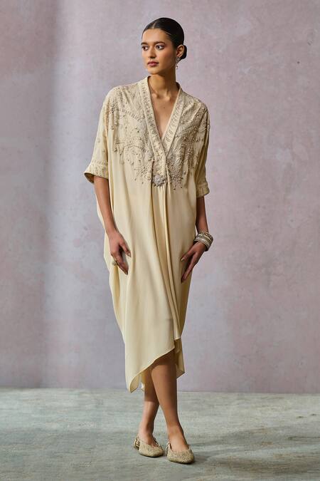 Tarun Tahiliani_Off White Silk Georgette Hand Embroidery Floral. Sequins V Neck Kaftan _Online_at_Aza_Fashions