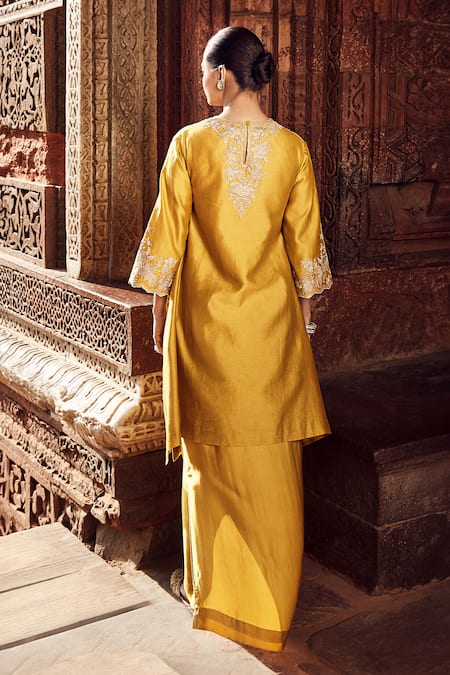 Matsya Sona Patti Hukum Kurta With Draped Skirt 